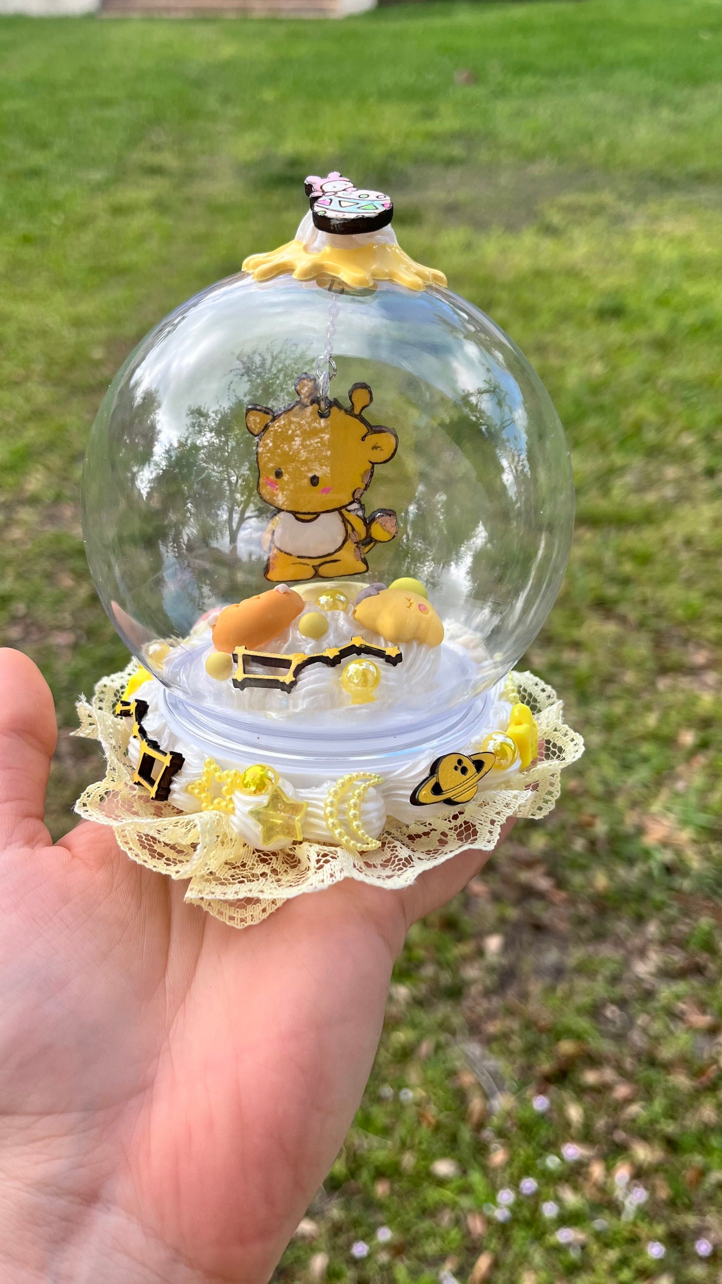 Custom Decoden Snowglobe (no water)