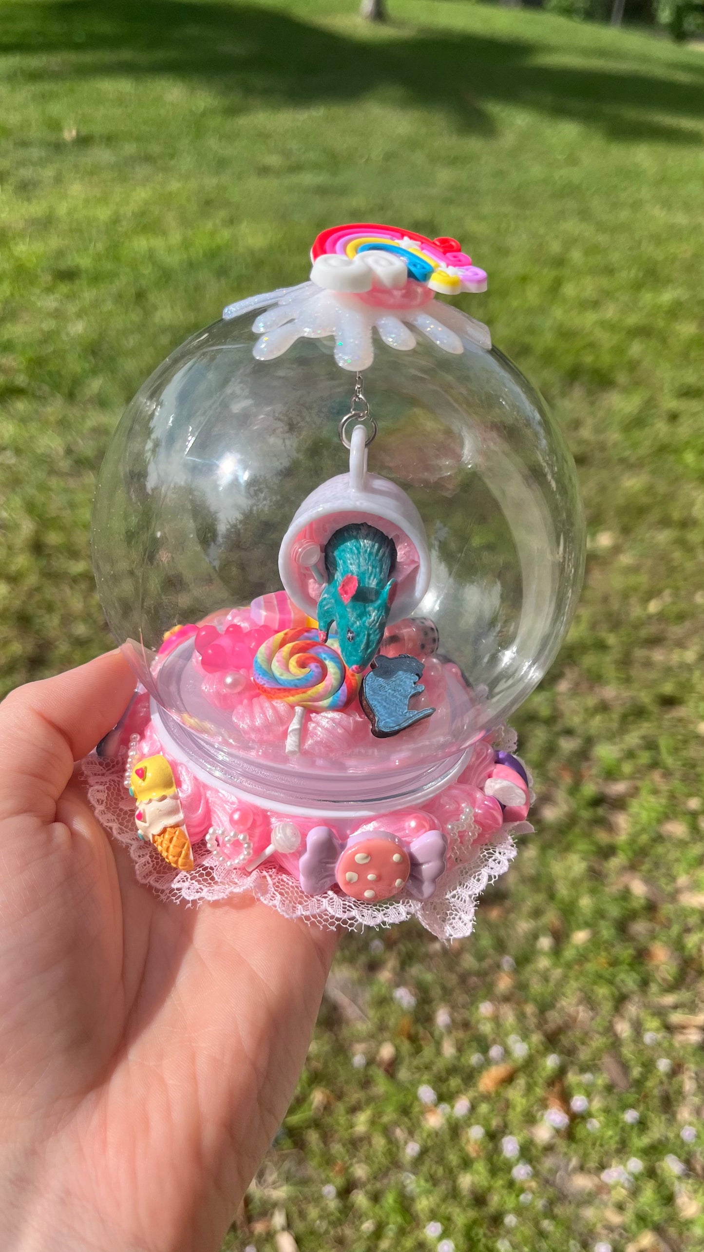 Custom Decoden Snowglobe (no water)
