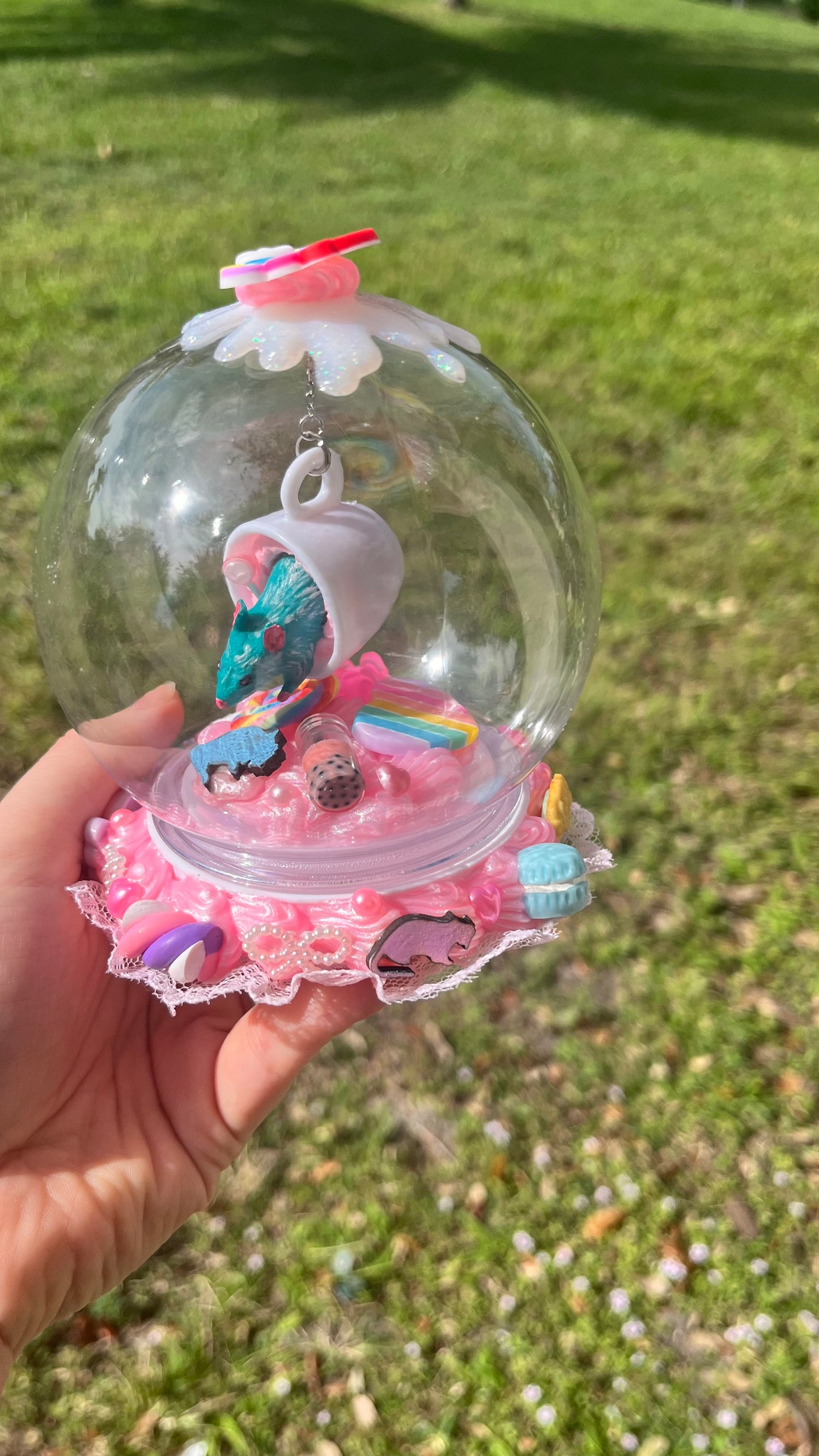 Custom Decoden Snowglobe (no water)