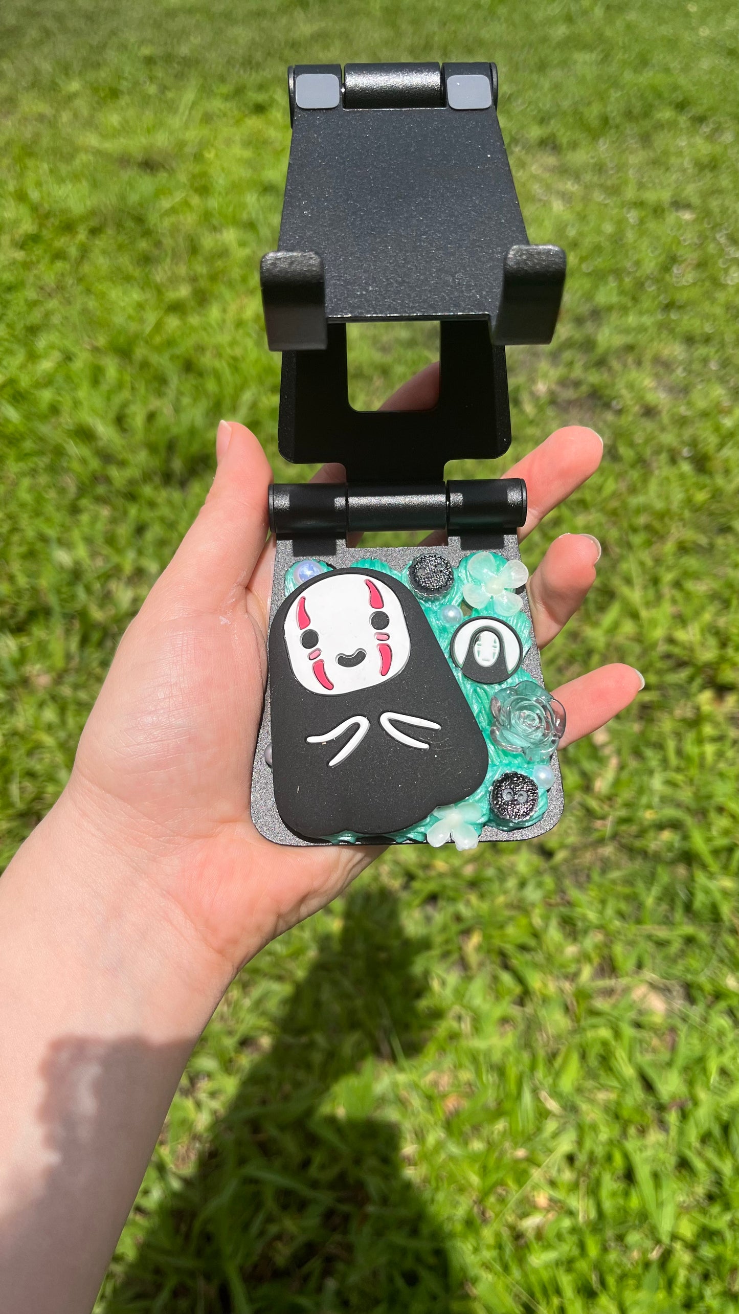 Custom Decoden Phone Holder